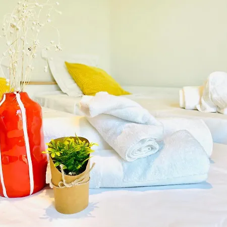 La Plus Bellevue D'annecy En Tiny House Eco-concue Apartment Sillingy